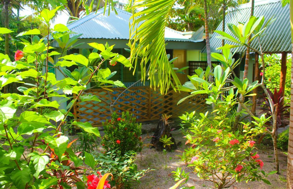 Le Uaina Beach Resort Faleapuna Dış mekan fotoğraf